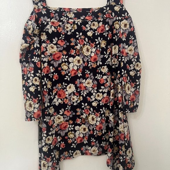 Marina Long Sleeve Floral Print Shark Bite Hem Cold Shoulder Top Plus Size 2X - Picture 4 of 4
